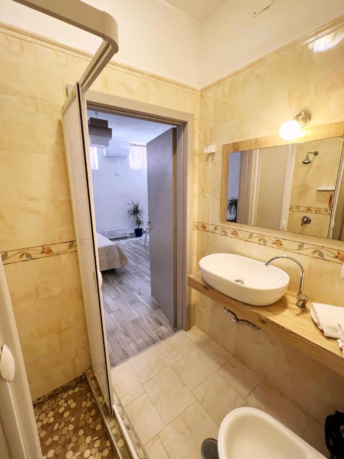 Camere Dieci Maggio ポンツァ エクステリア 写真