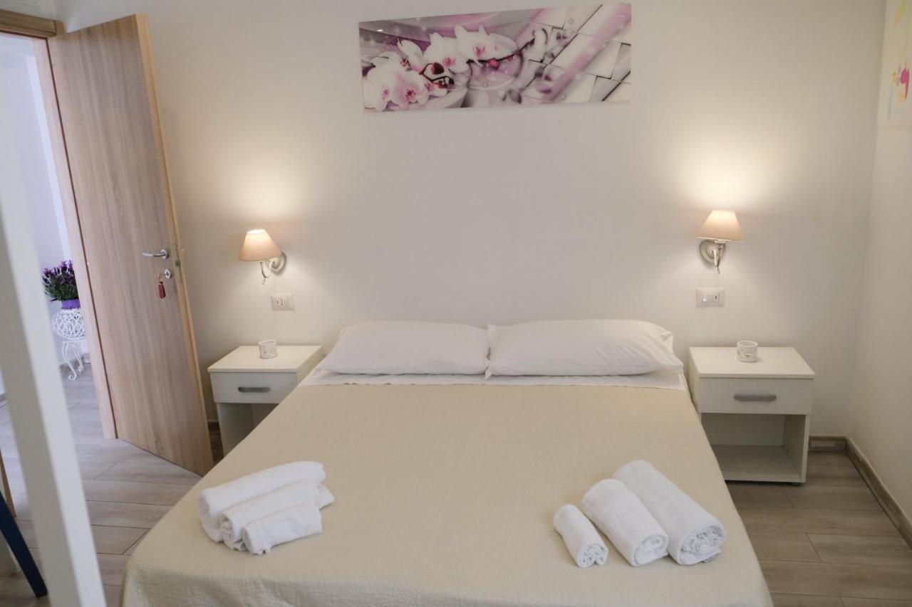 Camere Dieci Maggio ポンツァ エクステリア 写真